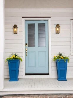 Fairfield Self-Watering Tall Patio Planters, 28” -Gardeners Sale Shop 39 342 081 tif