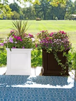 Fairfield Self-Watering Square Planter, 20” X 20” -Gardeners Sale Shop 39618 3022 001E tif