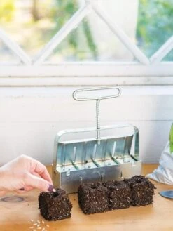 Soil Blocker, 4 Cell -Gardeners Sale Shop 8599790 18641 tif